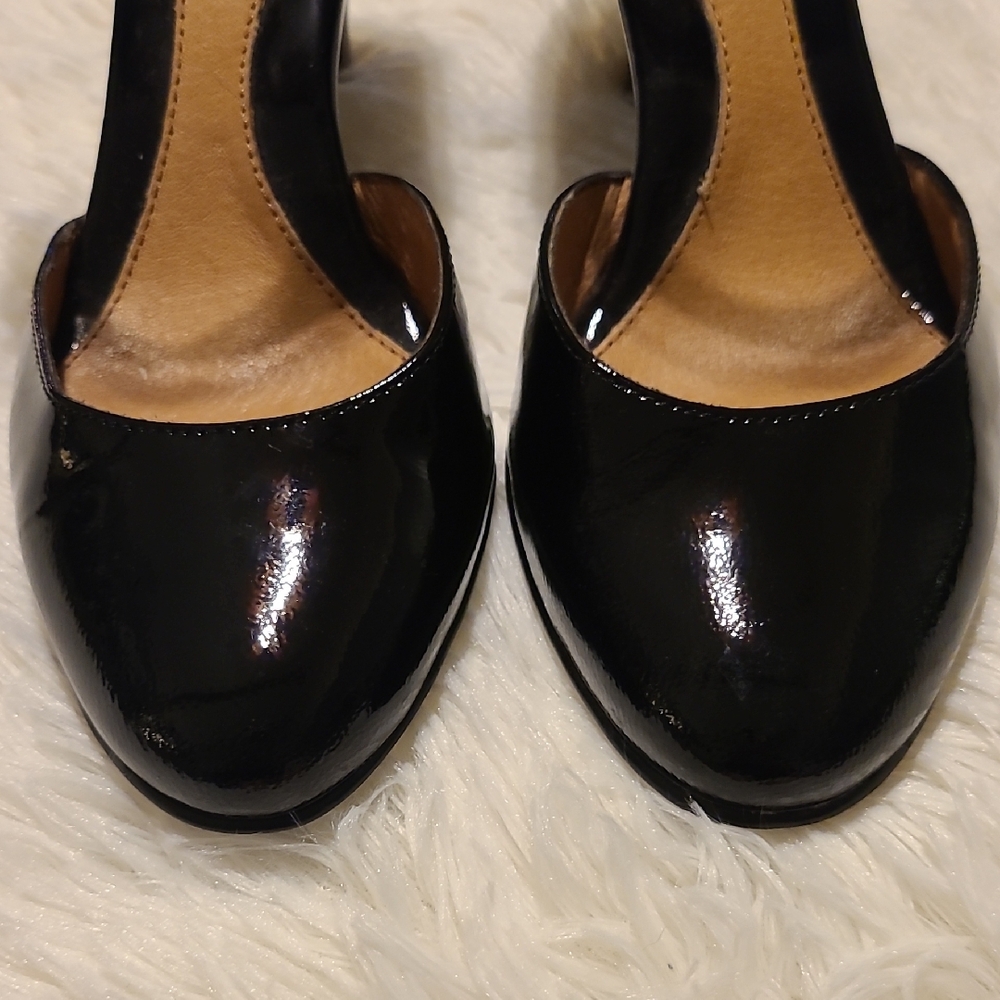 SOFFT Black Patent Heels with Strap - Picture 5 of 10